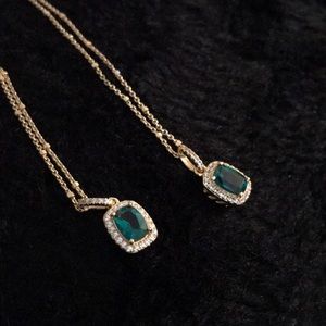 2️⃣ Diamonique Simulated Emerald Pendant w/ Chain